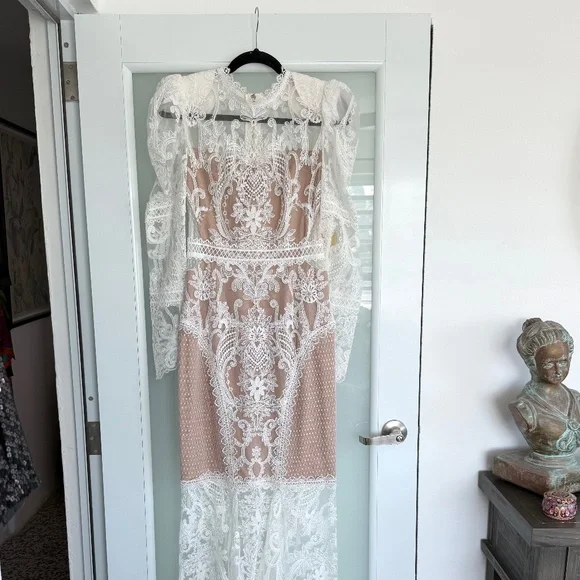 NWT, Bronx & Banco Barocco Swiss Gown - Picture 3 of 12